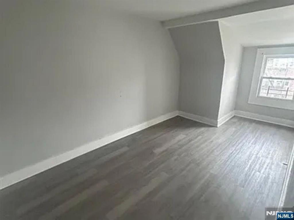 48-50 Cedar Avenue 3