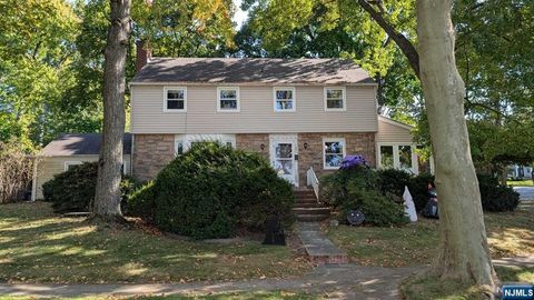 1391 Somerset Gate Teaneck NJ 07666