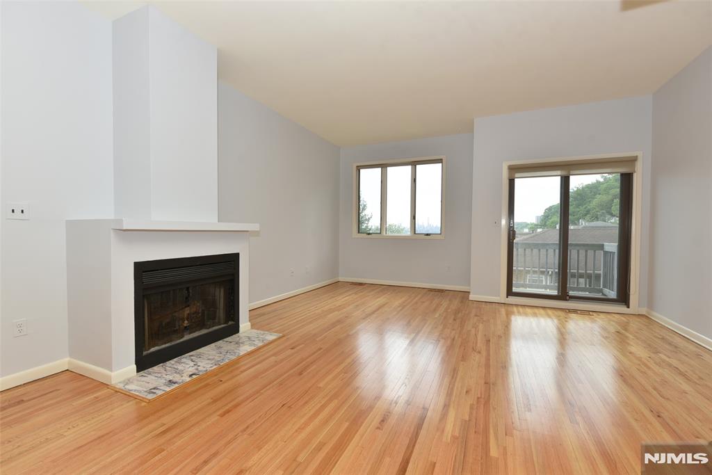 Property for Sale at 8 Massa Lane, Edgewater, New Jersey - Bedrooms: 3 
Bathrooms: 3.5  - $779,000
