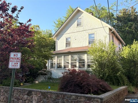MLS: 25012935