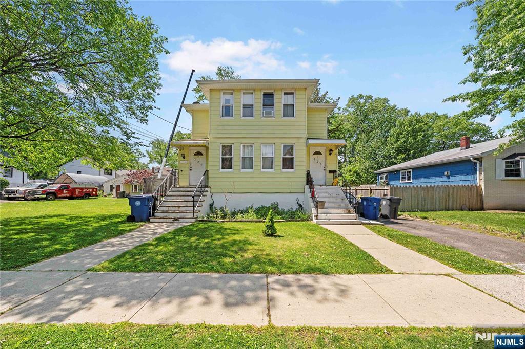 326 Howland Avenue