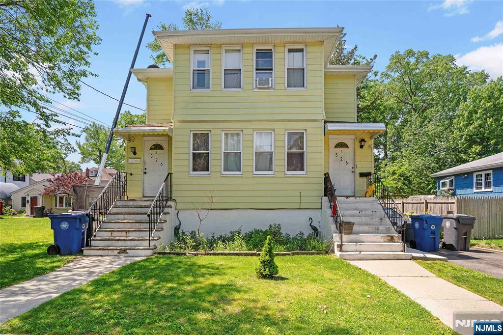 326 Howland Avenue