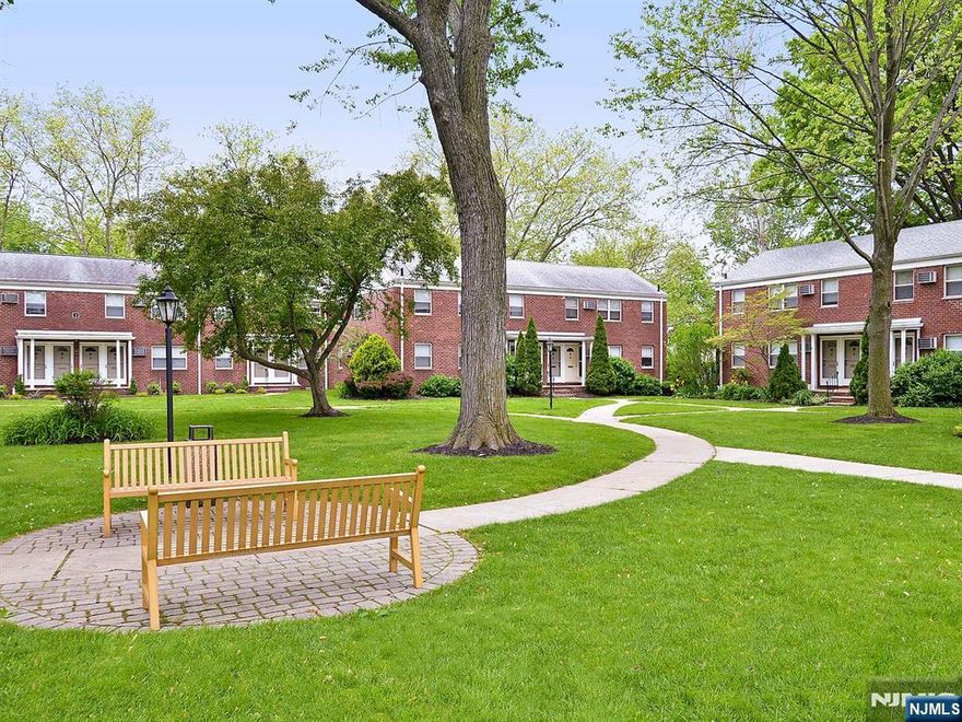 This newly renovated residence is located in a quiet, well-maintained neighborhood. Heating and parking are included for added convenience. The unit features a private in-unit washer and dryer. Ideally situated near a highway entrance, it offers excellent access for commuting and transportation. Community amenities include a fully equipped fitness center, an outdoor BBQ area, a childrenâ€™s playground, and a shared laundry facility. Pet-friendly (pet fee required).