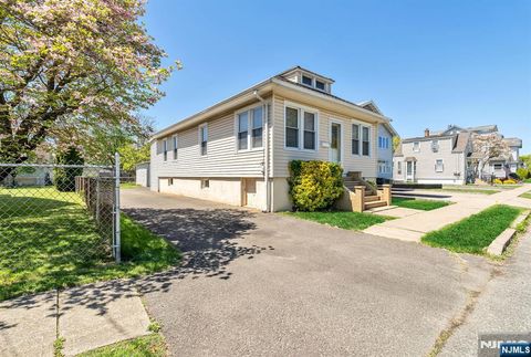 54 Gall Avenue Elmwood Park NJ 07407