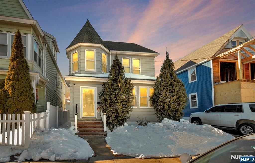 Photo of 9 Valley Road, West Orange, NJ 07052 (MLS # 26005184)