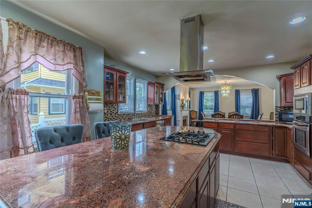 37-39 Ridgewood Avenue