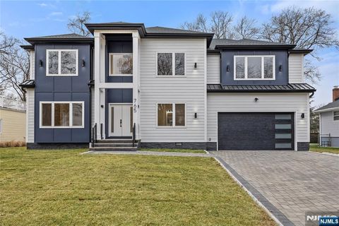 765 7th Avenue River Edge NJ 07661