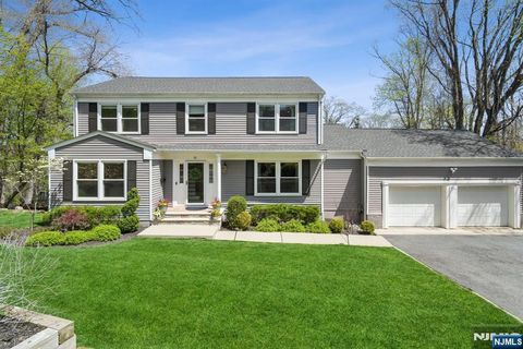 26 Fellswood Drive, Verona, NJ 07044 - MLS#: 25013745