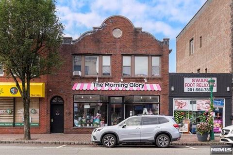 Photo of 218 Closter Dock #1, Closter, NJ 07624 (MLS # 26021658)