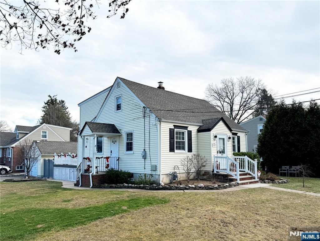 Photo of 1037 Carnation Drive, New Milford, NJ 07646 (MLS # 25043333)