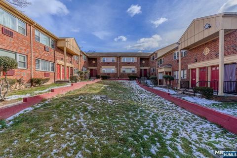 Photo of 916 Stuyvesant Avenue #2, Irvington, NJ 07111 (MLS # 25044130)