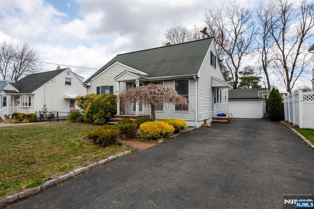Property for Sale at 18 Haven Terrace, Sayreville, New Jersey - Bedrooms: 3 
Bathrooms: 2 
Rooms: 9  - $475,000
