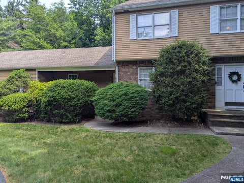 Photo of 365 Lake Street, Upper Saddle River, NJ 07458 (MLS # 26035318)