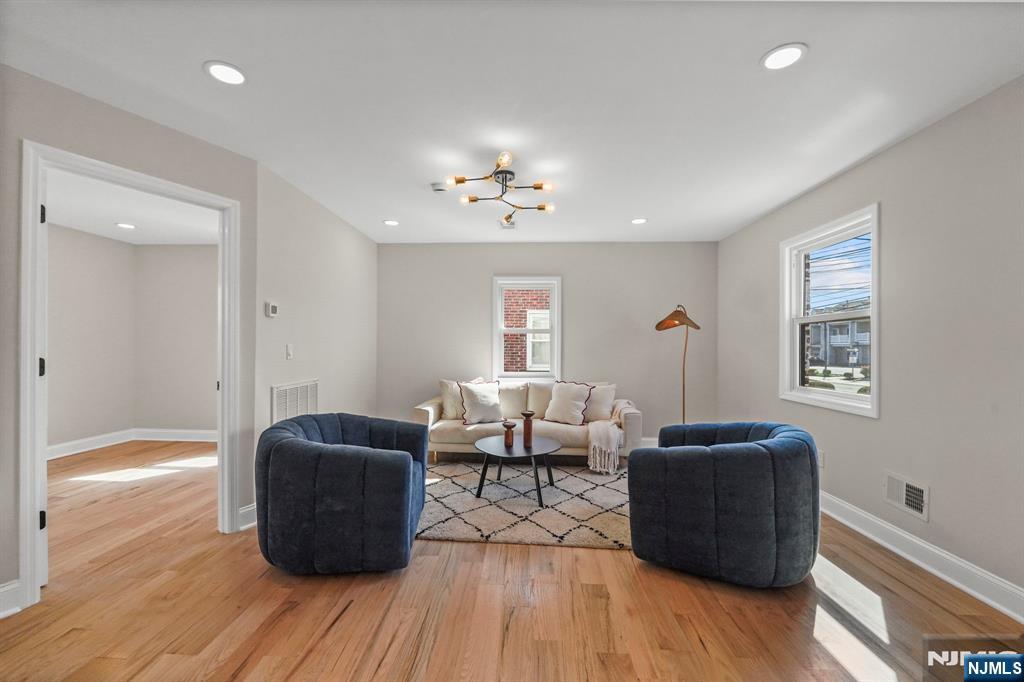 78 Schuyler Avenue