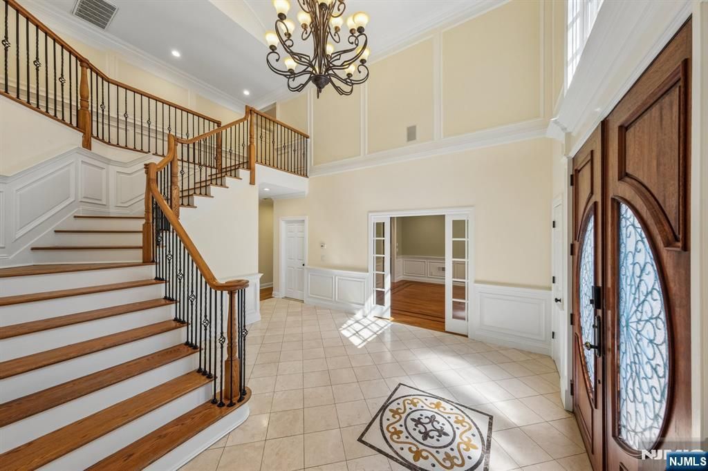 Photo of 14 O Shaughnessy Lane, Closter, NJ 07624 (MLS # 26008718)