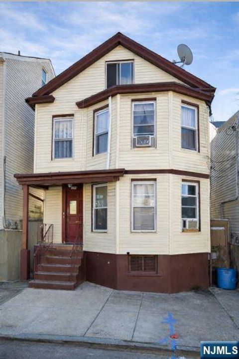 Photo of 194 Mill St #1, Paterson, NJ 07501 (MLS # 26003726)