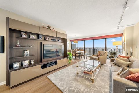 Photo of 277 Prospect Avenue #14B, Hackensack, NJ 07601 (MLS # 26009191)