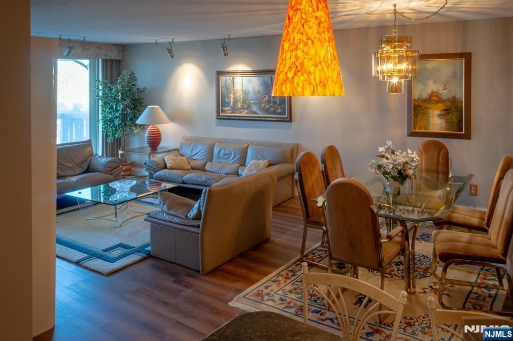 555 North Avenue 19C