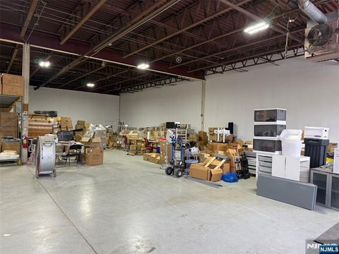 311 Park Street Moonachie NJ 07074