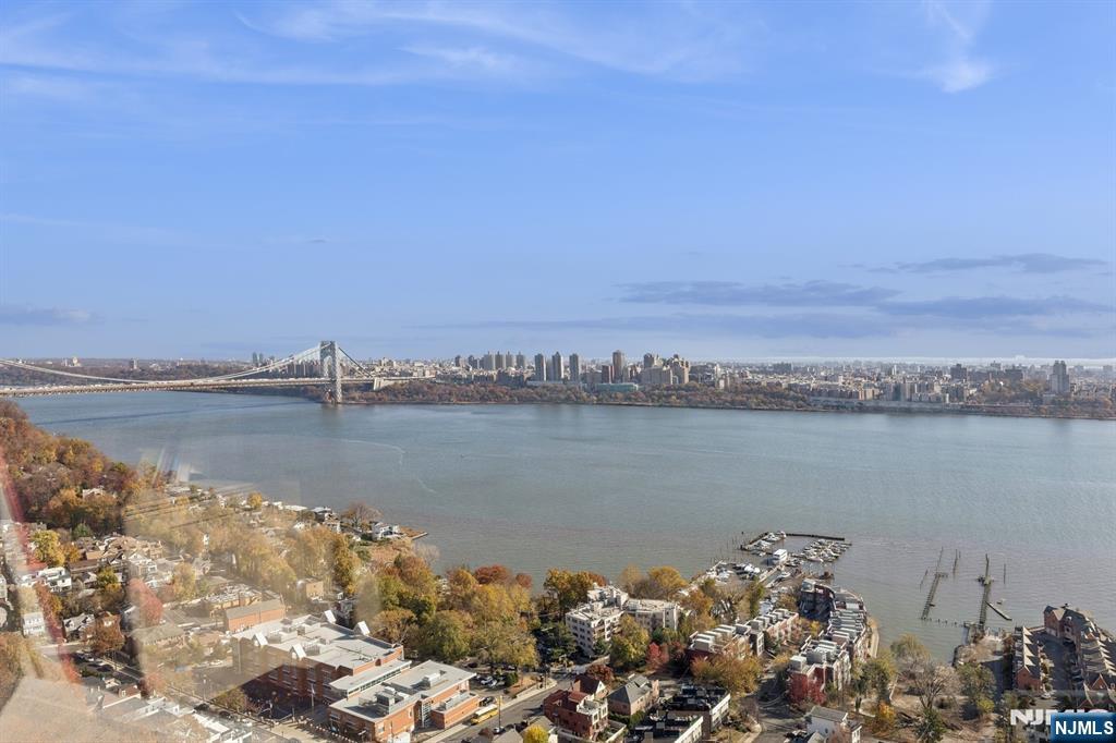 6 Horizon Road # 2301