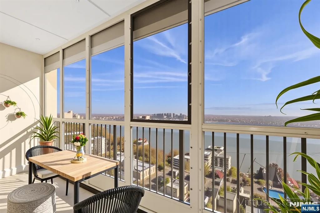 6 Horizon Road # 2301