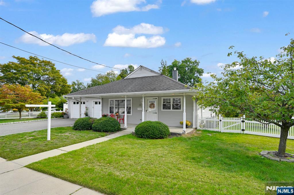 43 Hoffman Avenue