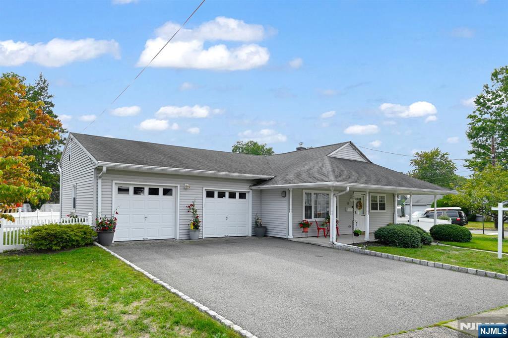 43 Hoffman Avenue