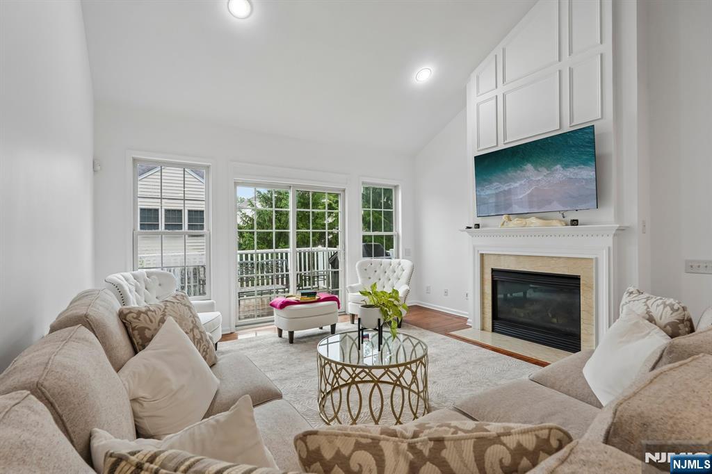 2 Constitution Lane 1501