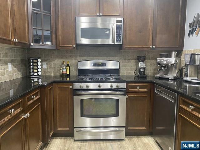 54 Polifly Road 104