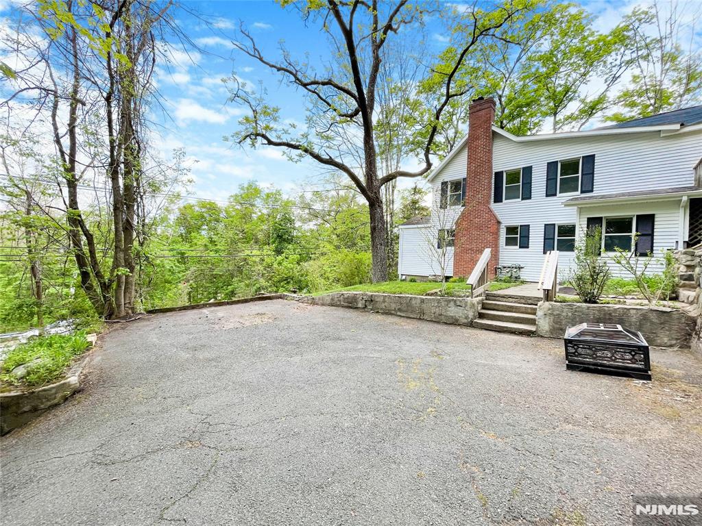 270 Macopin Road