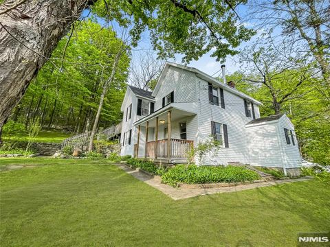 270 Macopin Road Bloomingdale NJ 07403
