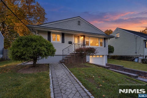 Photo of 318 Knickerbocker Road, Closter, NJ 07624 (MLS # 26040102)