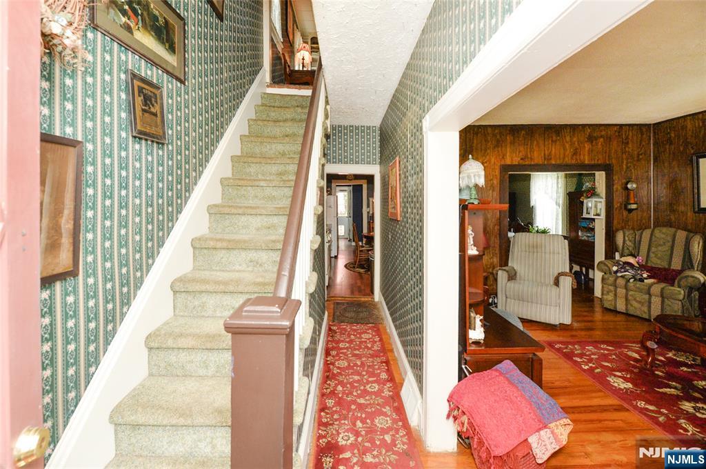 10 Ackerman Avenue
