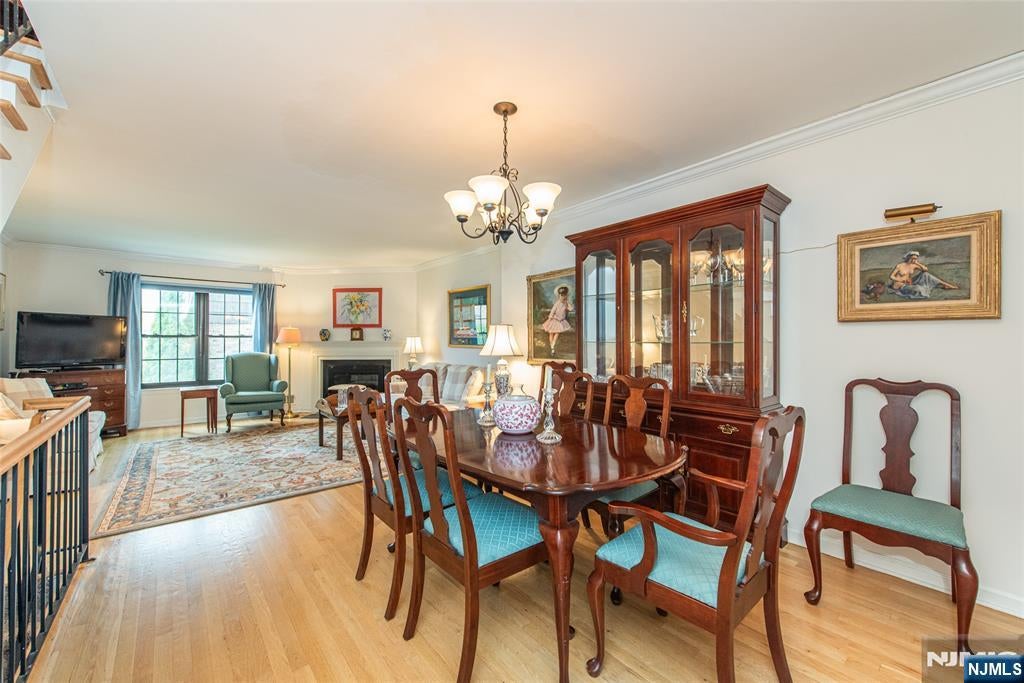 181 Long Hill Road