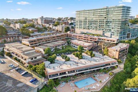 Photo of 300 Gorge Road #8, Cliffside Park, NJ 07010 (MLS # 25033493)