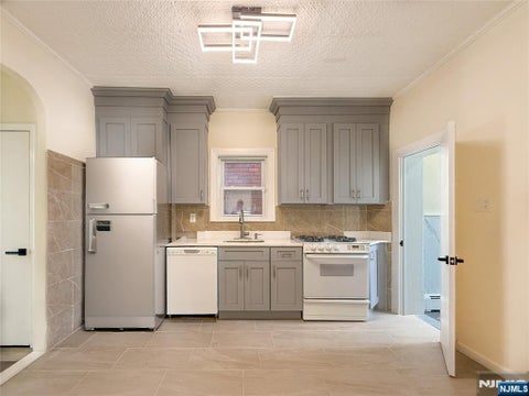 Photo of 244 Lincoln AVE #1, Cliffside Park, NJ 07010 (MLS # 26027741)