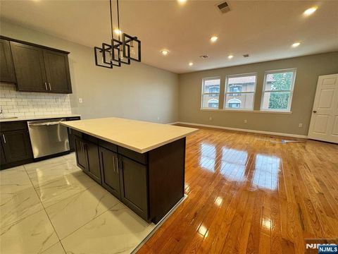 Photo of 61 N Grove St, East Orange, NJ 07017 (MLS # 25038708) Photo of 61 N Grove St, East Orange, NJ 07017 (MLS # 25038708)