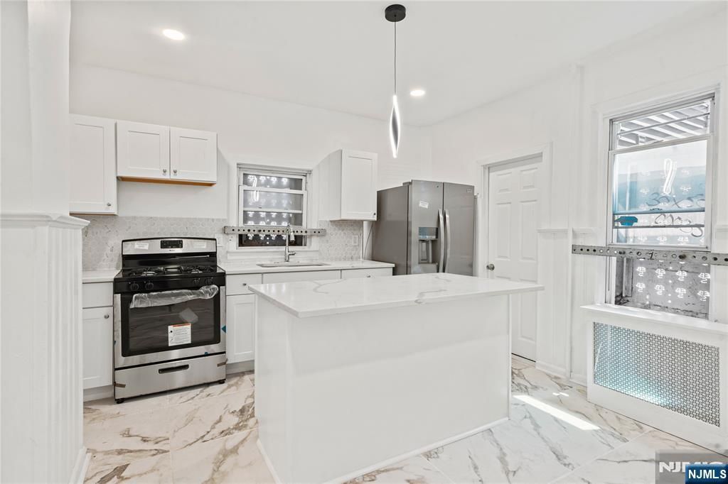 Photo of 500 19th Street, Newark, NJ 07103 (MLS # 25022860)
