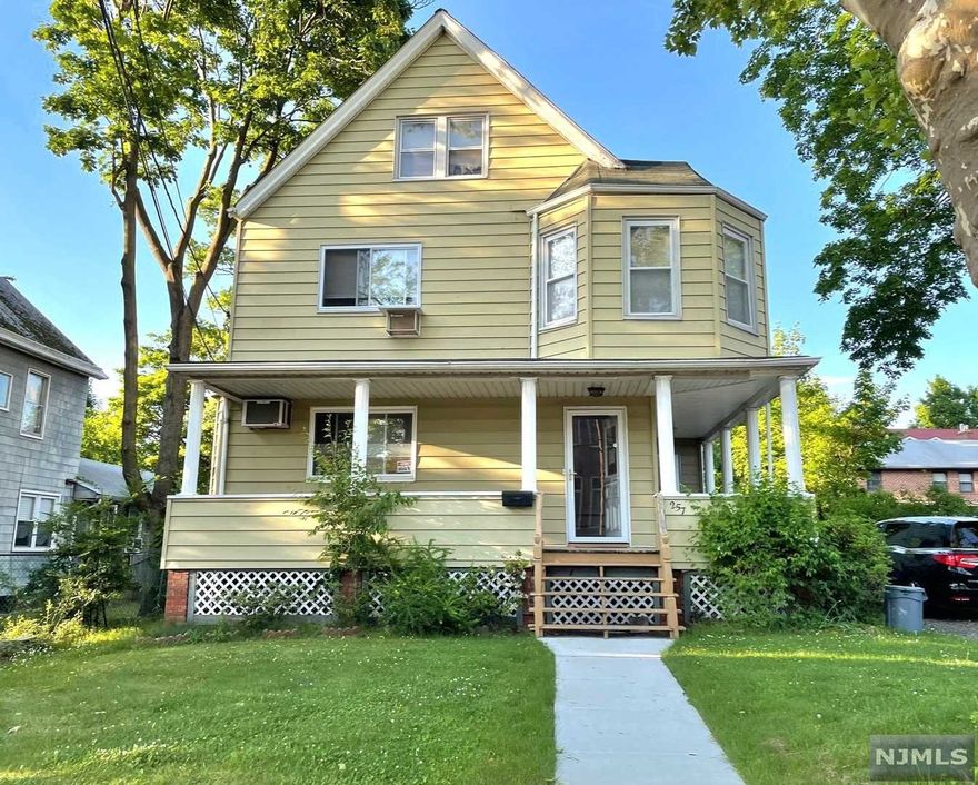 Fully renovated and remodeled five years ago, this colonial style home is a superb fit for all families. With all the intangible features including a phenomenal location at walking distance to both elementary and middle school, a generous sized lot, and south facing home with tons of natural lighting, this home is truly a gem. Spacious and bright main floor featuring a large living area, renovated kitchen, and bedroom along with a full bathroom perfect for guests. One second floor, find yourself two bedrooms with a full bath then the master suite with its own ensuite bathroom. Lastly, large driveway for parking convenience as well. Location also offers incredible easy access to NYC transportation, shops, restaurants, places of worship and more. Showings only available Tuesdays and Wednesdays with ample notice required due to tenant.