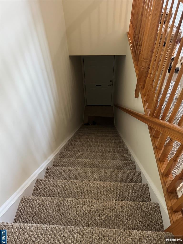 485 Saddle River Road 18