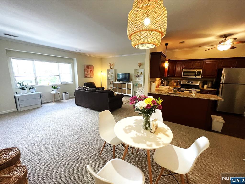 485 Saddle River Road 18