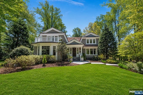 Photo of 14 Coach Lane, Upper Saddle River, NJ 07458 (MLS # 26015499)