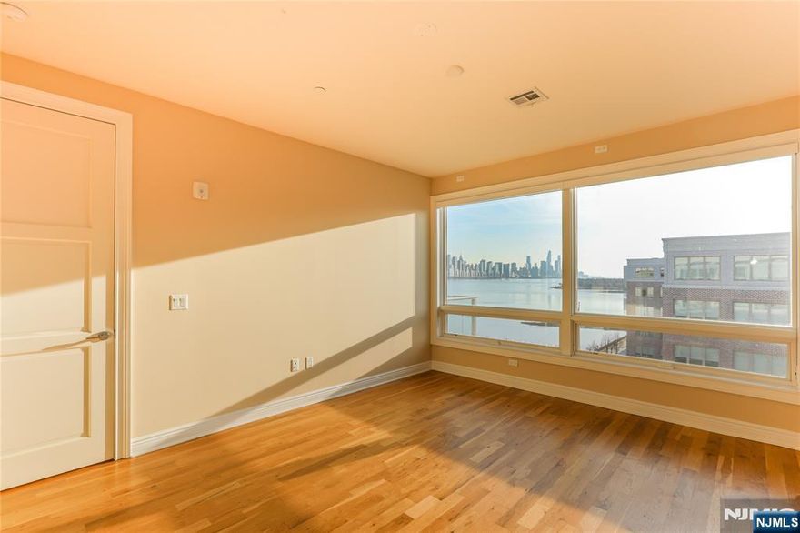 The Oyster Edgewater | 1BR / 1BA | 740 SF | Unobstructed South-Facing Downtown NYC Views | Private Balcony | In-Unit W/D | Pet-Friendly (Under 30 lbs) Welcome to The Oyster at Edgewater Harbor (15 Somerset Ln, Edgewater, NJ 07020)â€”a luxury waterfront community offering resort-style amenities, walkable conveniences, and direct, unobstructed views of the Downtown Manhattan skyline. This south-facing residence features a private balcony and uninterrupted city and river views, providing a front-row seat to iconic skyline vistas, sunrise light, and dramatic nighttime cityscapes. Residence Highlights â€¢ 1 Bedroom / 1 Full Bathroom â€¢ Approx. 740 square feet with an efficient, open layout â€¢ Unobstructed south-facing Downtown NYC skyline views â€¢ Private balcony ideal for morning coffee or evening relaxation â€¢ Hardwood floors throughout â€¢ In-unit washer and dryer â€¢ Pet-friendly (tenant requirement: pets under 30 lbs) â€¢ Modern kitchen finishes commonly featured in the building, including Caesarstone countertops and stainless steel appliances Enjoy a full-service amenity package designed for everyday comfort and convenience: â€¢ Concierge â€¢ Fitness center â€¢ Pool Steps from major retail and dining destinations: â€¢ Edgewater Harbor (adjacent to the community) â€¢ City Place at the Promenade â€¢ Edgewater Commons Mall Bus & Shuttle Options â€¢ NJ TRANSIT bus routes 158 and 188 â€¢ Free weekday Edgewater resident shuttle for local connections