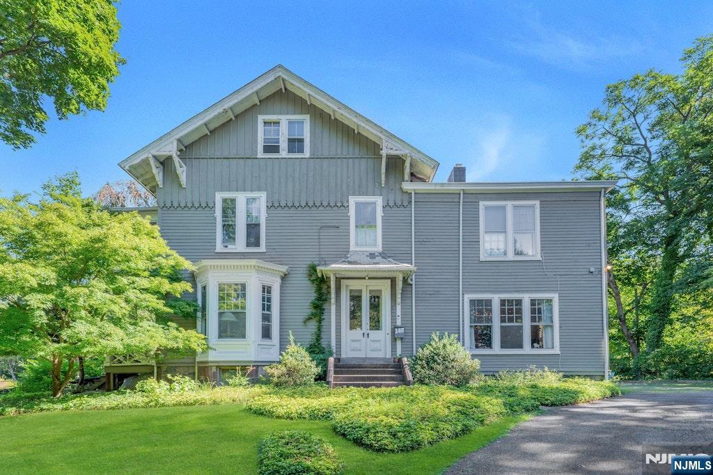 267 Linden Avenue