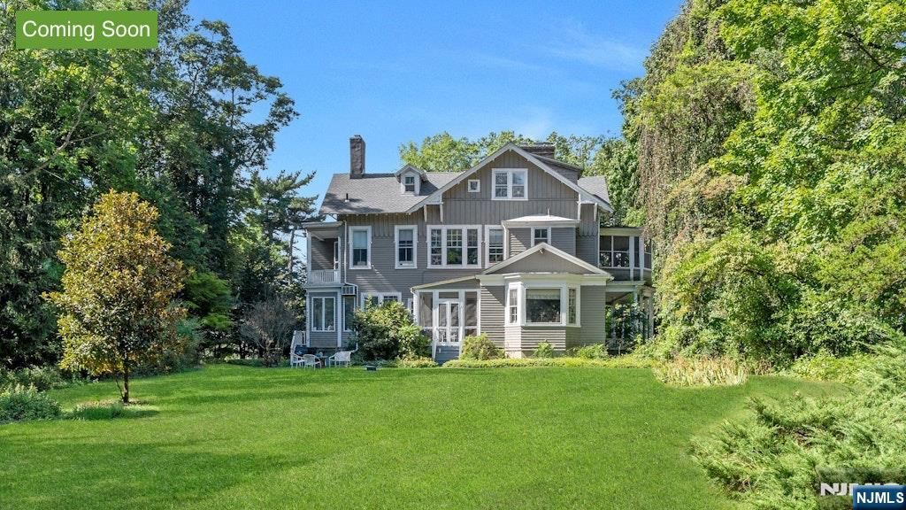 Photo of 267 Linden Avenue, Englewood, NJ 07631 (MLS # 25030391)