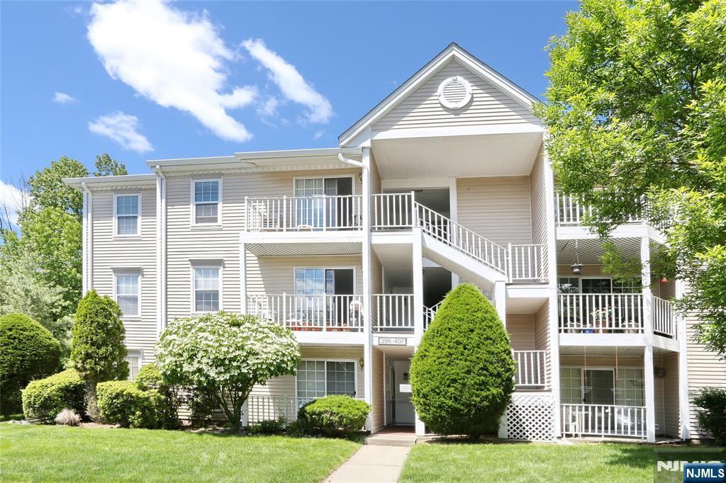 398 Poets Way 398