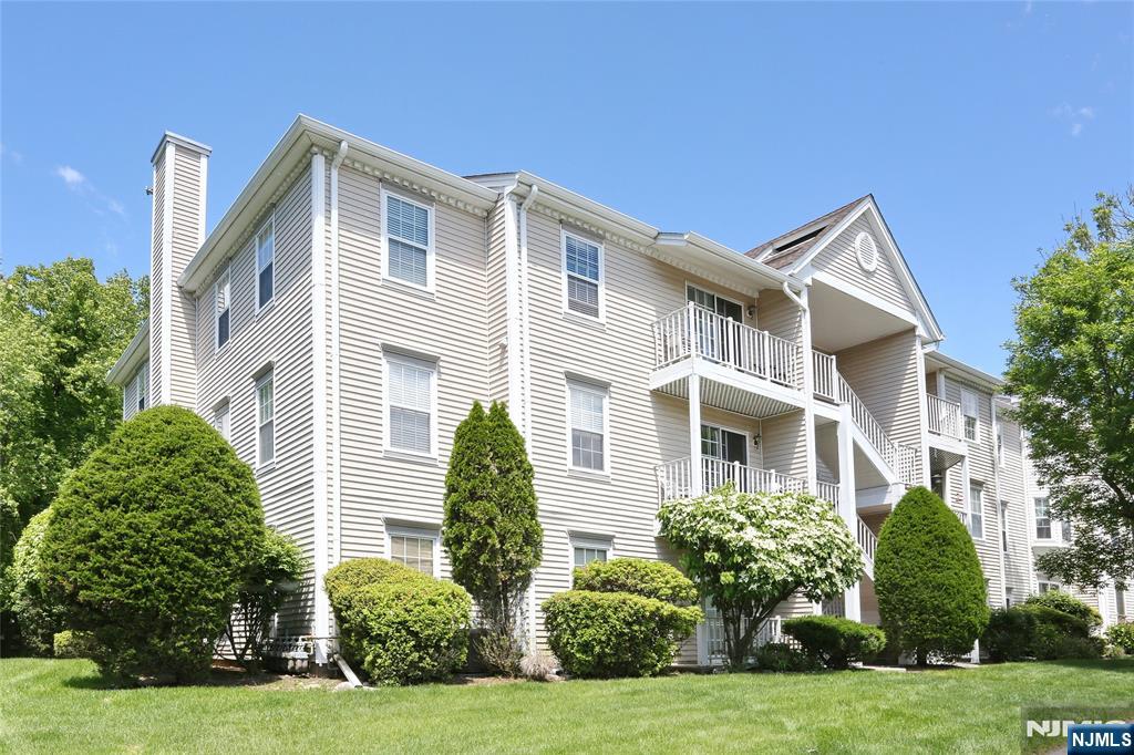 398 Poets Way 398