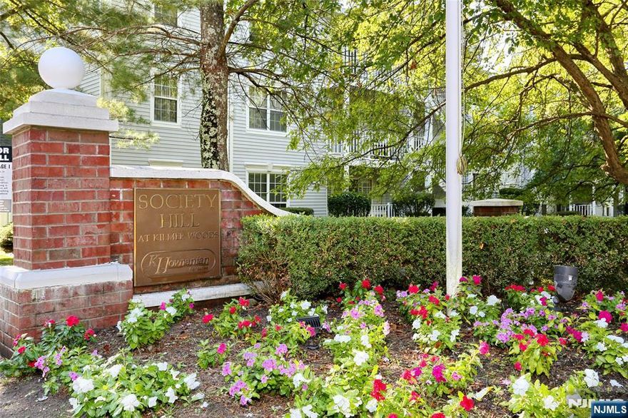 SOCIETY HILL!!!. COME AND VIEW THIS 2 BEDROOM, 2 FULL BATH CUSTOM PENTHOUSE CONDOMINIUM. COMPLETELY PAINTED AND CLEANED FOR IMMEDIATE OCCUPANCY WITH MANY NEWER UPDATES THROUGH OUT. 3RD.FLOOR SUN FILLED PENTHOUSE UNIT WITH VAULTED CEILINGS. OPEN FLOOR PLAN, LIVING RM/FPL/ SGD TO PRIVATE TERRACE, DA, MODERN KITCHEN, LAUNDRY/UTILITY RM, FULL BATH/SOT, GUEST BEDROOM/OFFICE, PRIMARY BEDROOM, WALK IN CLOSET AND FULL BATH/SS. SEPARATE UTILITIES, ONE ASSIGNED PARKING SPACE 14H3 AND PLENTY OF EXTRA GUEST PARKING. UNIT HAS ALL AMENITIES INCLUDED WITH THE MONTHLY MAINT FEE. CLOSE TO SCHOOLS, SHOPPING, MAJOR HWYS AND PUBLIC TRANSPORTATION. A MUST SEE!!