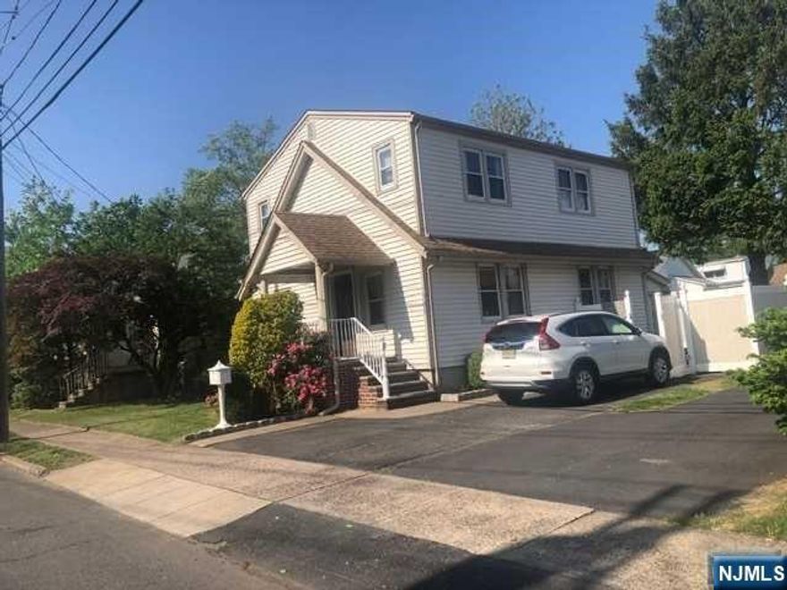 WELCOME TO THIS STUNNING FAIR LAWN COLONIAL! UPDATED WITH AMAZING UPGRADES. ENTER THE HOUSE INTO A BEAUTIFUL OPEN FLOOR PLAN OF LIVING ROOM THAT IS OPEN TO A DEN/OFFICE OR CAN BE A 4TH BEDROOM. LR CONTINUES WITH A SPACIOUS DINING AREA, RECESSED LIGHTING & HONEYCOMB BLINDS, UPDATED KOSHER KITCHEN TASTEFULLY DESIGNED WITH STAINLESS STEEL APPLIANCES 2 TOUCH SINKS AND BEAUTIFUL GRANITE COUNTERTOPS. GLEAMING HARDWOOD FLOORS ARE LEADING TO AN UPDATED FULL BATH WITH A CONTEMPORARY FLARE WHICH CONCLUDE THE MAIN FLOOR. SECOND FLOOR FEATURES THREE LARGE BEDROOMS WITH CEILING FANS AND AMPLE CLOSET SPACE. BEAUTIFUL FULL BATH WITH RAIN SHOWER. FULL FINISHED BASEMENT WITH A KITCHENETTE, FULL BATH, STORAGE AND REC ROOM. LARGE PRIVATE AND FULLY FENCED YARD WITH LIGHTING, PATIO AND PLENTY OF SPACE TO WORK, EAT AND PLAY. GAS HEAT, CENTRAL AIR AND PLENTY OF MODERN FEATURES. PRIME LOCATION NEAR SCHOOLS, SHOPPING, TRANSPORTATION AND HOUSES OF WORSHIP.