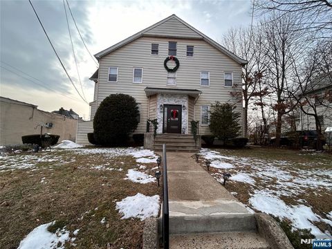 Photo of 224 Fort Lee Rd, Bogota, NJ 07603 (MLS # 26000170)